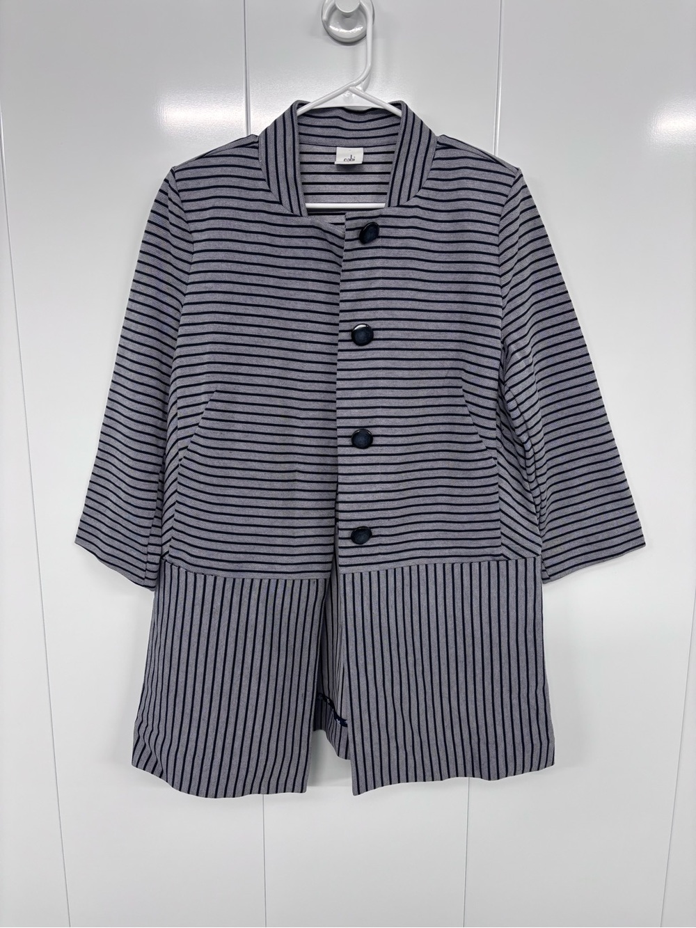 CAbi Women’s Gray Black Striped Button-Front Jacket Pockets 3/4 Sleeve L